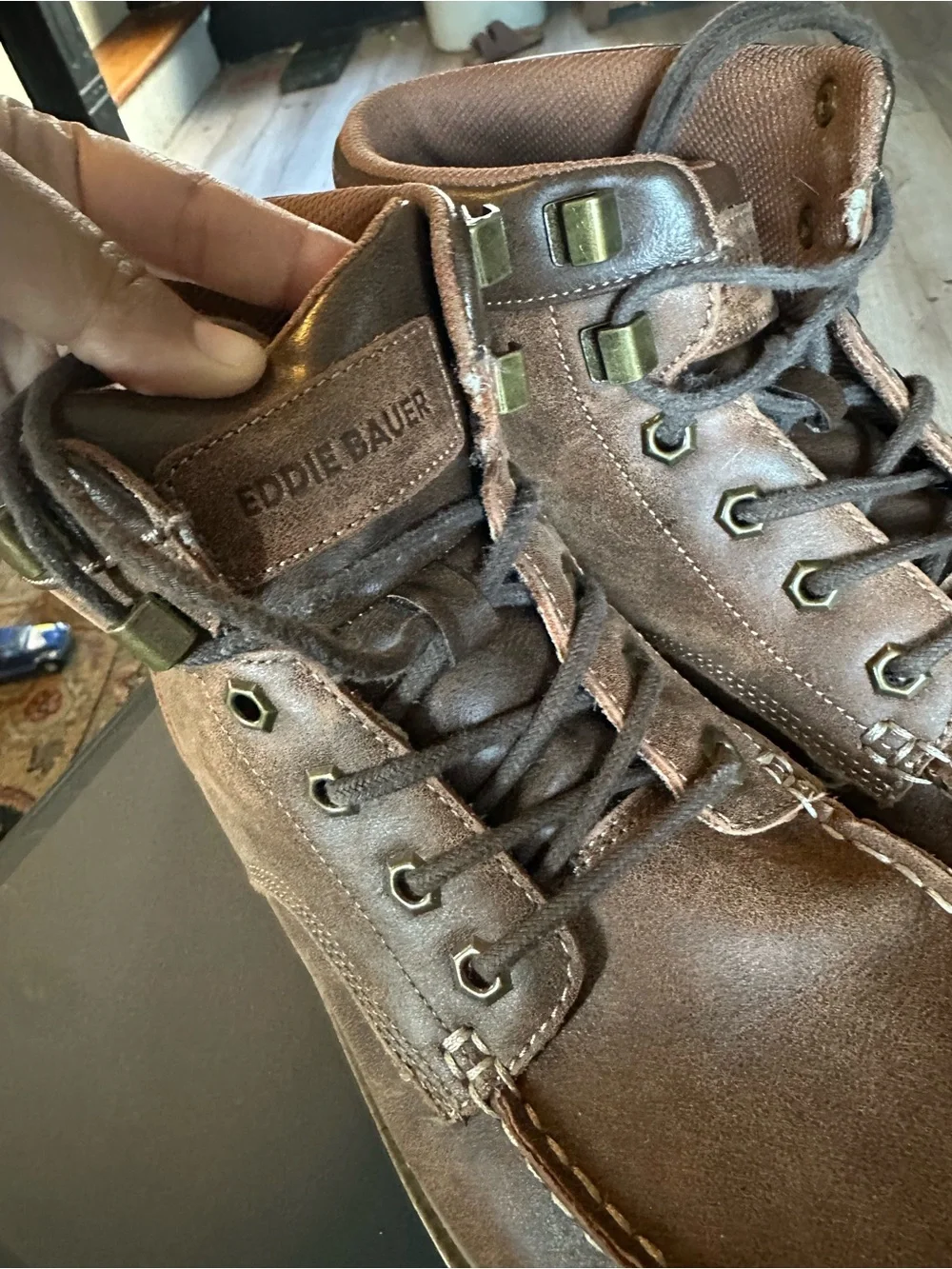 Eddie Bauer Men's Tan Brown Leather Chukka Boots